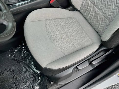 Used 2024 Chevrolet Equinox LS FWD image 18