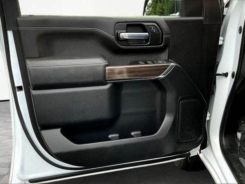 Used 2022 Chevrolet Silverado 2500 LT image 21