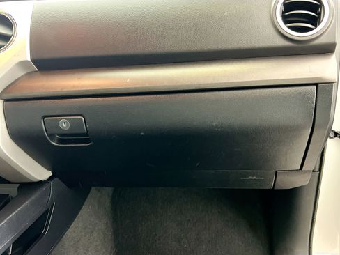 Used 2018 Toyota Tundra SR5 image 34