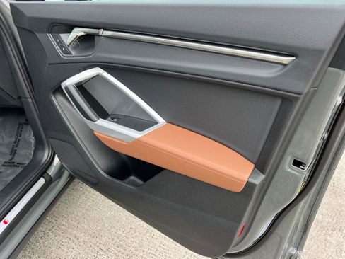 Certified 2025 Audi Q3 2.0T Premium w/ Convenience Package image 14