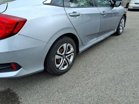Used 2016 Honda Civic LX image 9