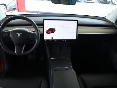 Used 2021 Tesla Model Y Long Range image 16