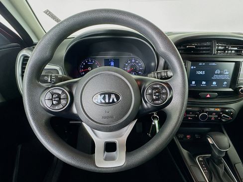 Used 2020 Kia Soul LX image 11