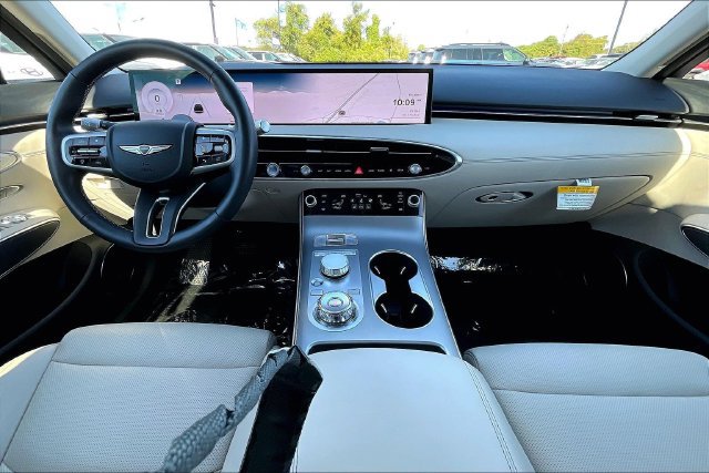 Certified 2026 Genesis GV70 2.5T Select AWD/4WD image 17