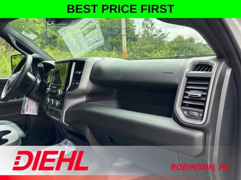 New 2026 RAM 5500 Tradesman w/ Chrome Appearance Group AWD/4WD image 16