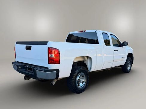 Used 2007 Chevrolet Silverado 2500 LT w/ 1LT Convenience Package RWD image 12