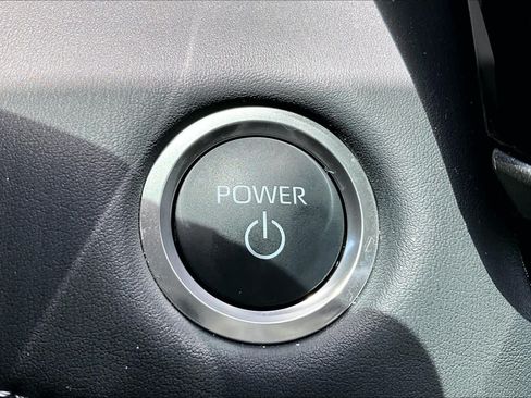 Used 2025 Toyota Highlander Limited AWD/4WD image 33