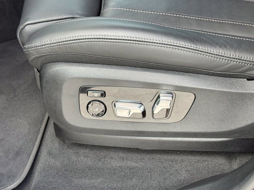 Used 2026 BMW X7 M60i AWD/4WD image 18