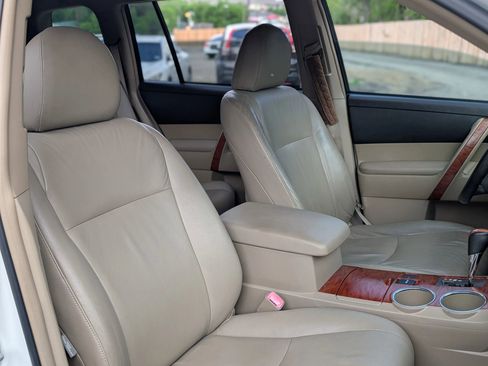 Used 2009 Toyota Highlander Limited FWD image 25