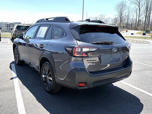 Used 2025 Subaru Outback Onyx Edition image 6
