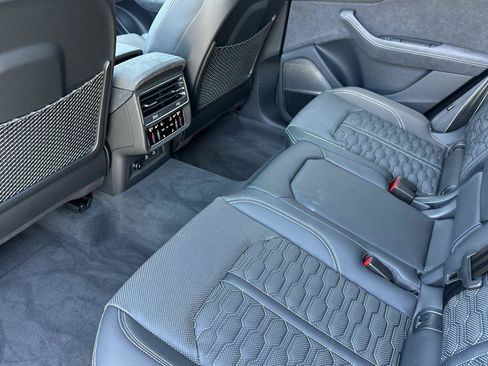 New 2025 Audi RS Q8 performance image 11