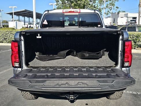 Used 2023 Chevrolet Colorado ZR2 w/ ZR2 Convenience Package III image 11