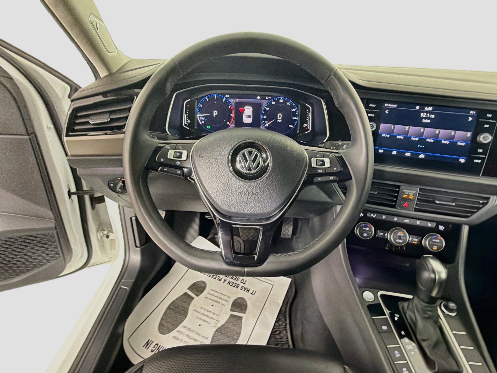 Used 2020 Volkswagen Jetta SEL Premium FWD image 10