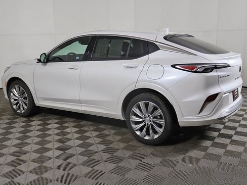 Used 2025 Buick Envista Avenir image 14