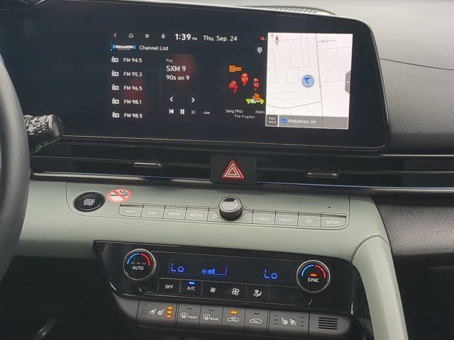 Used 2025 Hyundai Elantra Limited FWD image 16
