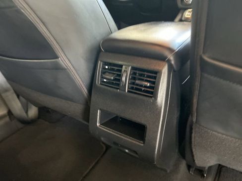 Used 2023 Mitsubishi Outlander SE FWD image 28