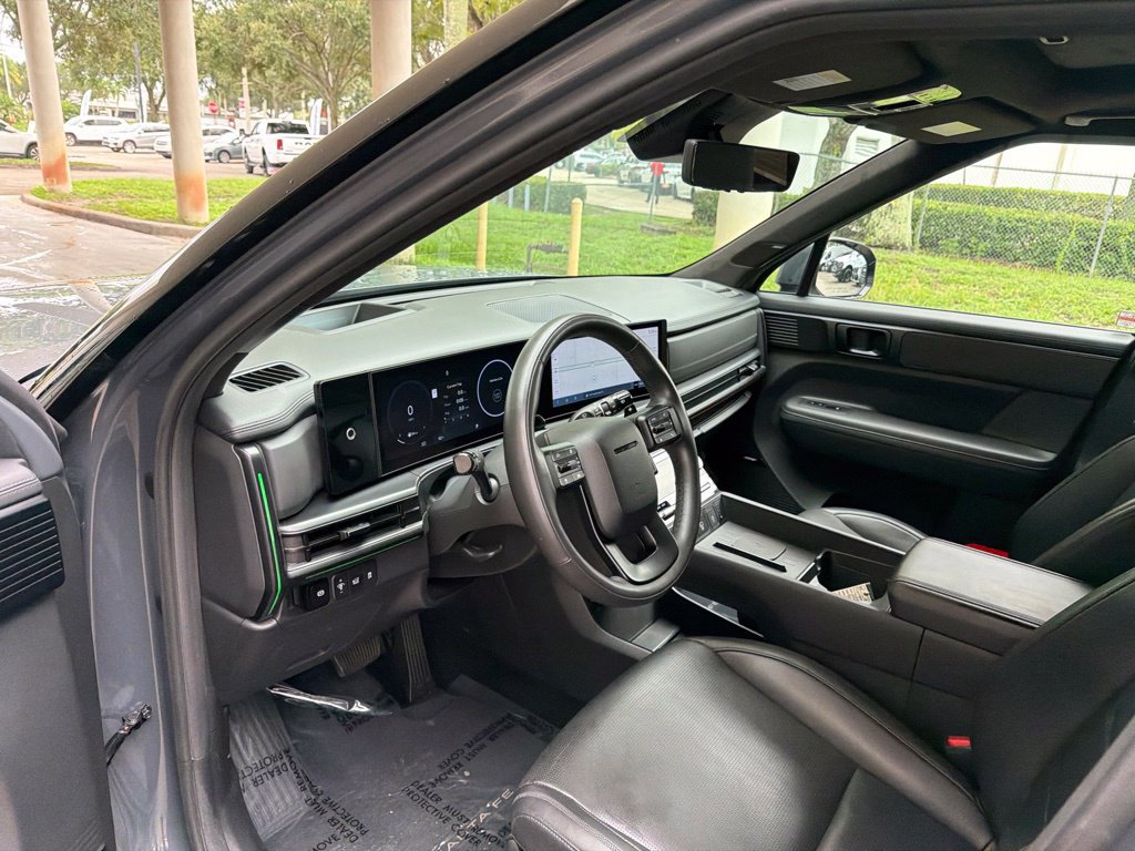 Used 2024 Hyundai Santa Fe Calligraphy FWD image 7