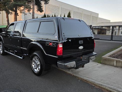 Used 2011 Ford F250 Lariat w/ Lariat Interior Pkg image 7