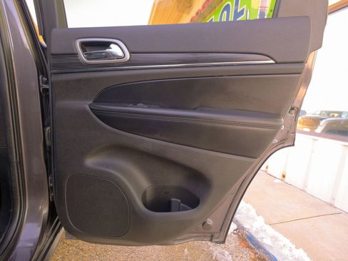 Used 2020 Jeep Grand Cherokee Limited image 21