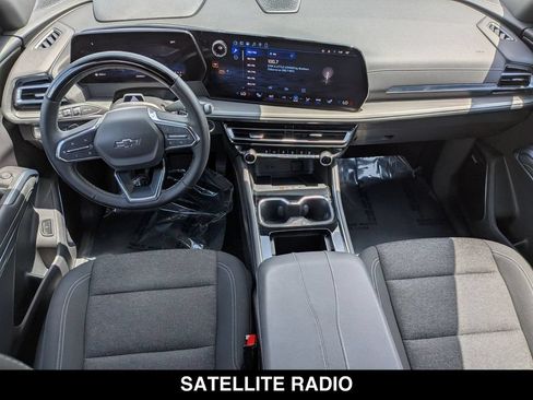 Used 2024 Chevrolet Traverse LT w/ Enhanced Driving Package FWD image 24