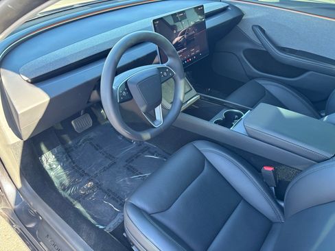 Used 2025 Tesla Model 3 image 21