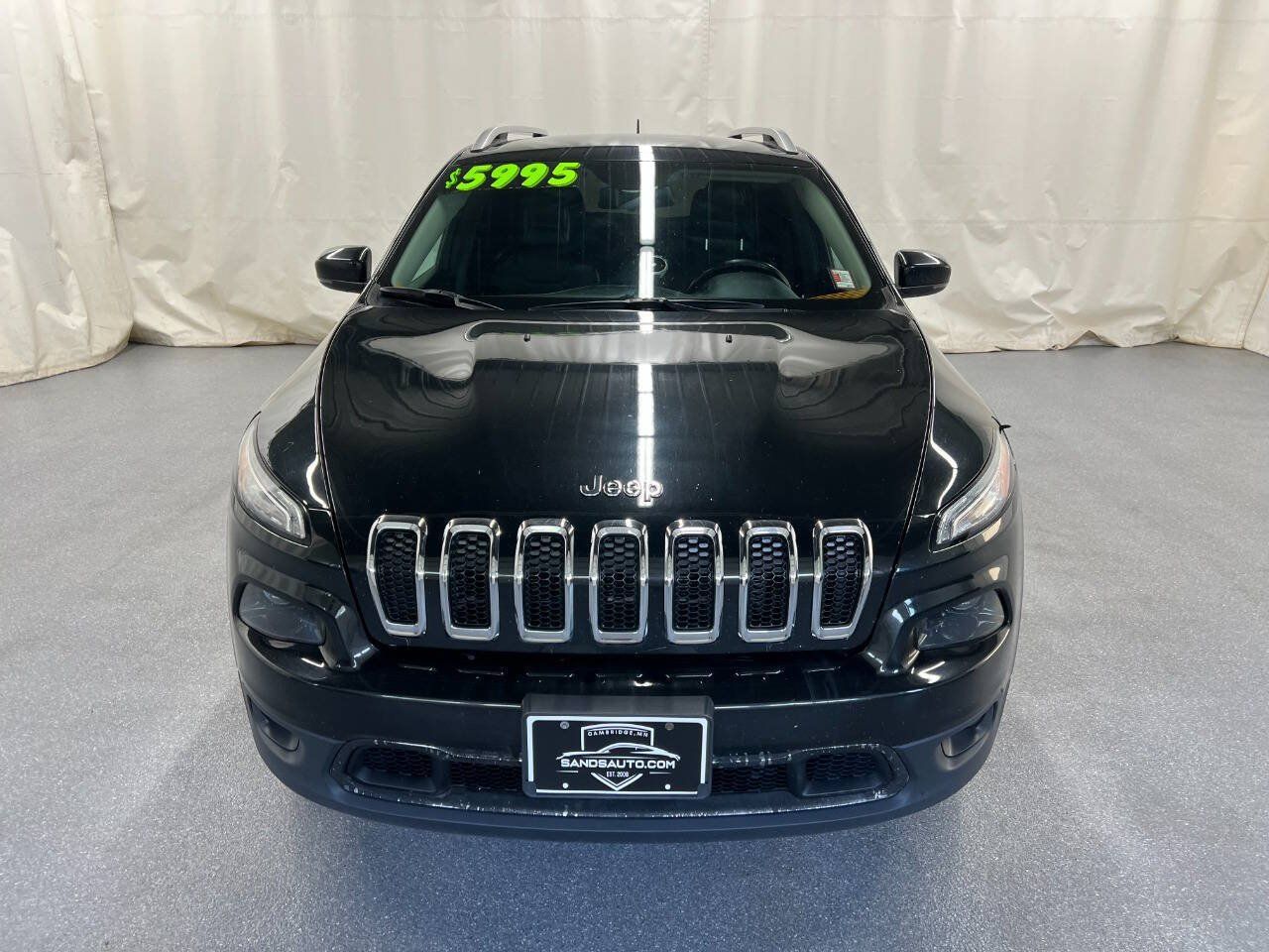 Used 2016 Jeep Cherokee Limited AWD/4WD image 2