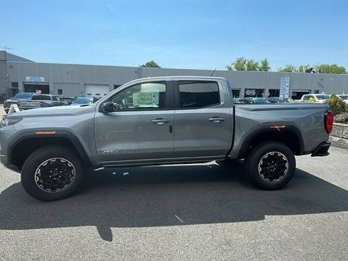 New 2026 GMC Canyon AT4 AWD/4WD image 4