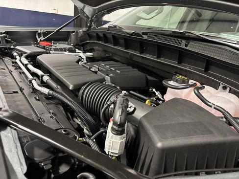 New 2026 GMC Sierra 1500 SLE w/ Preferred Package image 3