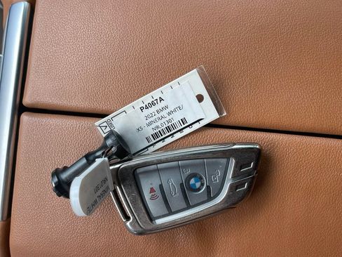 Used 2022 BMW X5 xDrive45e AWD/4WD image 35