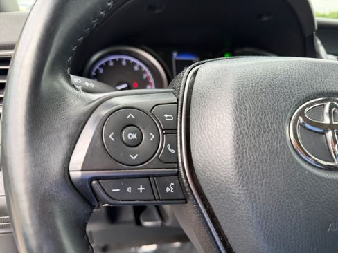 Used 2024 Toyota Camry SE FWD image 21