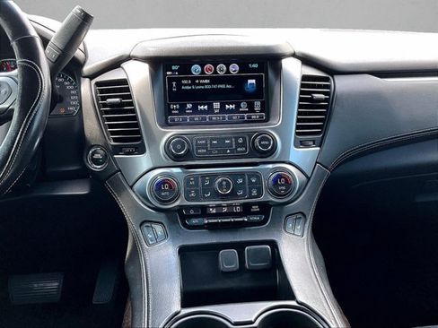 Used 2020 Chevrolet Suburban LT w/ RST Edition RWD image 8