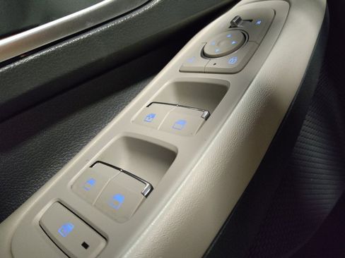 Used 2022 Hyundai Sonata SE image 27