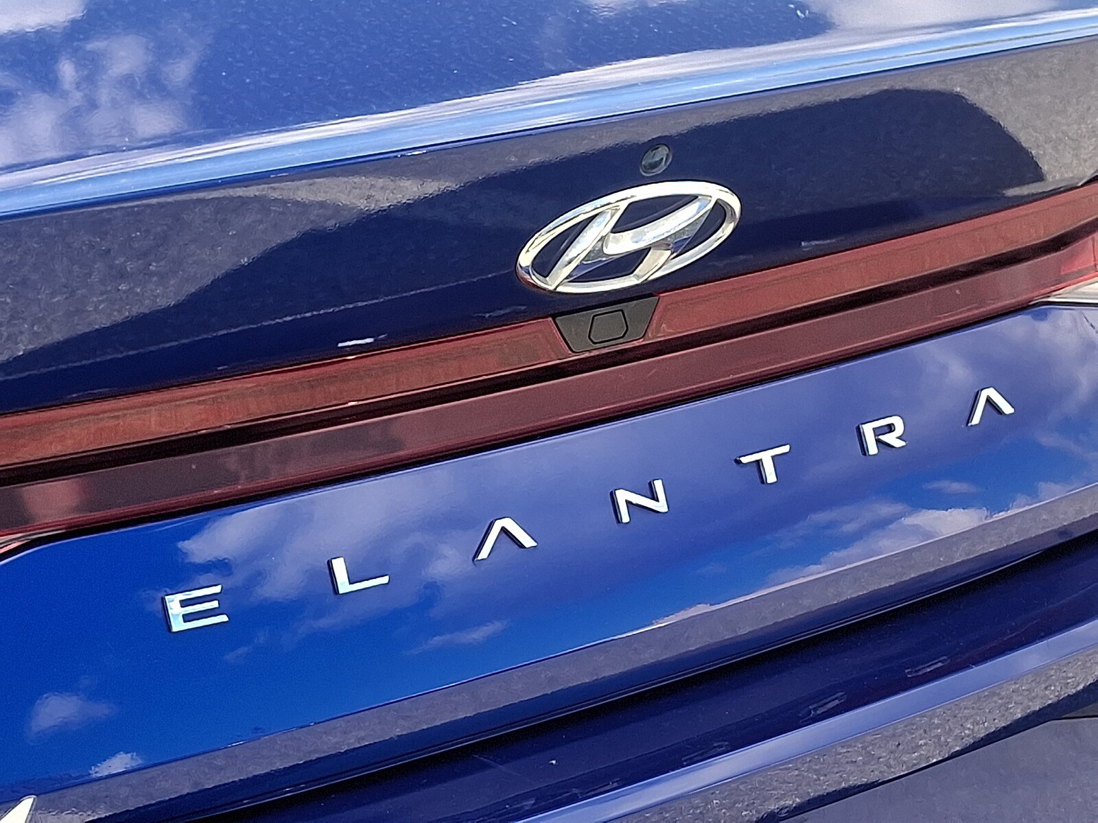 Certified 2023 Hyundai Elantra SEL FWD image 30