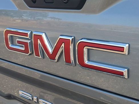 Used 2025 GMC Sierra 1500 AT4 w/ AT4 Premium Package image 13