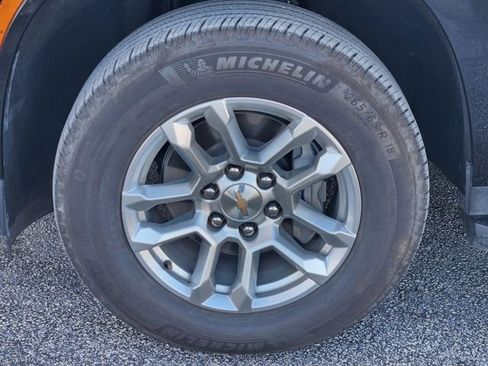 Used 2025 Chevrolet Tahoe LT image 8