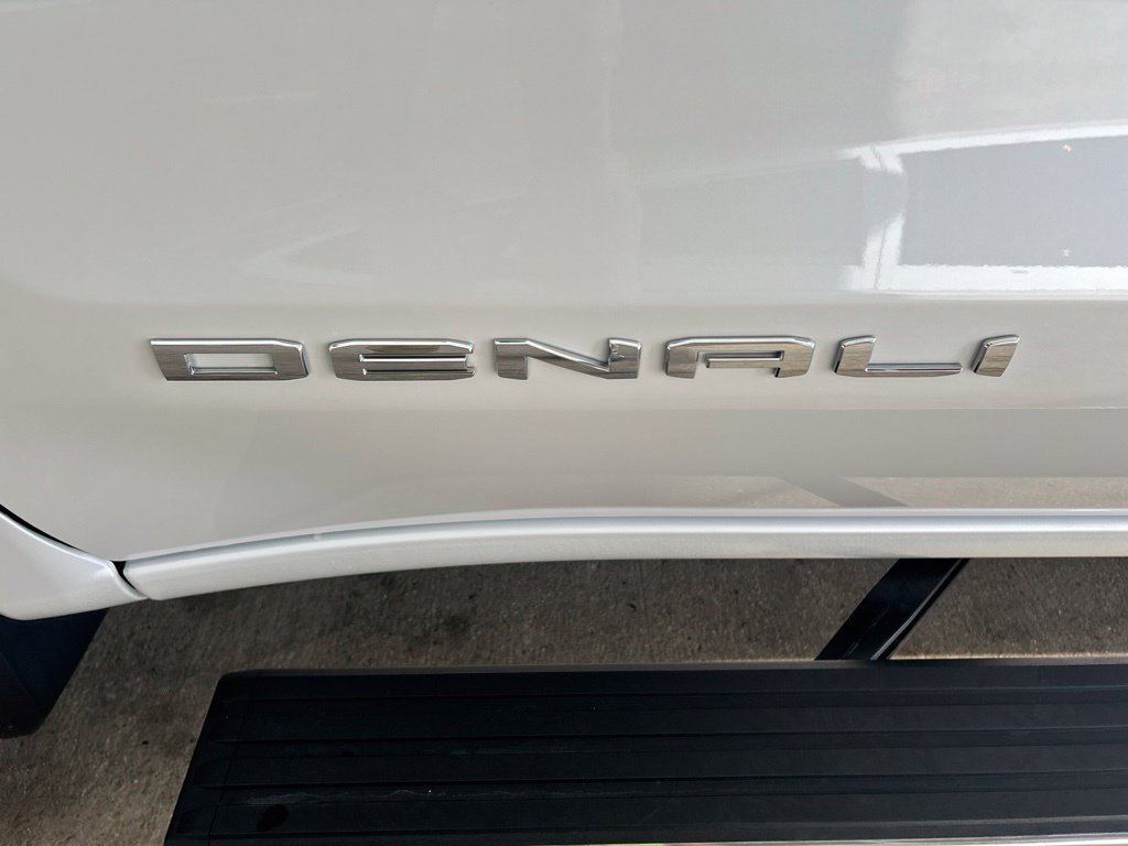 Used 2024 GMC Sierra 1500 Denali w/ Technology Package AWD/4WD image 32