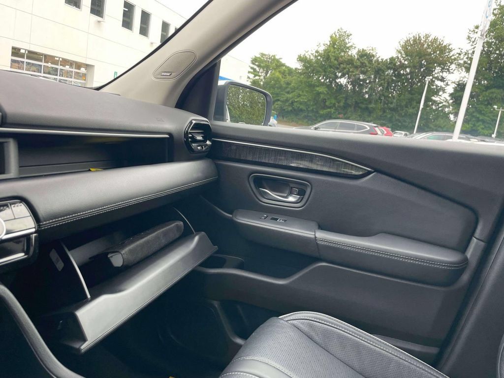 Certified 2023 Honda Pilot Elite image 33
