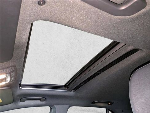 Certified 2020 Mercedes-Benz GLE 350 4MATIC image 17