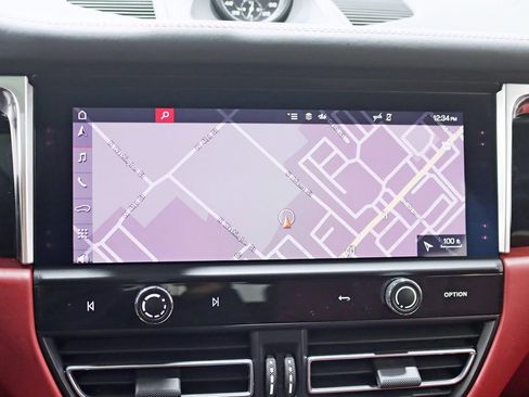 Used 2023 Porsche Macan GTS image 18