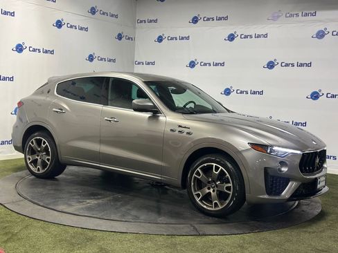 Used 2022 Maserati Levante Modena image 2