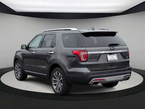 Used 2017 Ford Explorer Platinum image 6
