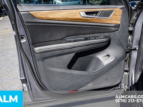 Used 2024 Volkswagen Atlas SE image 49