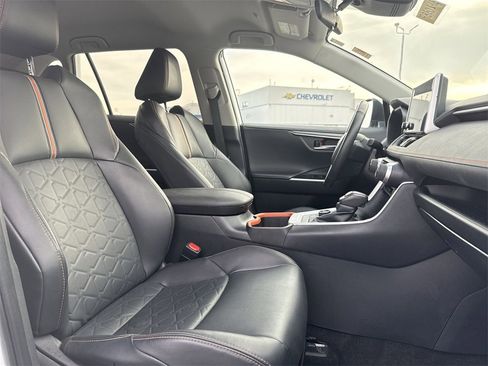 Used 2024 Toyota RAV4 Adventure image 25