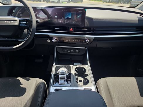 New 2027 Kia Carnival SX w/ Dark Edition Package FWD image 14