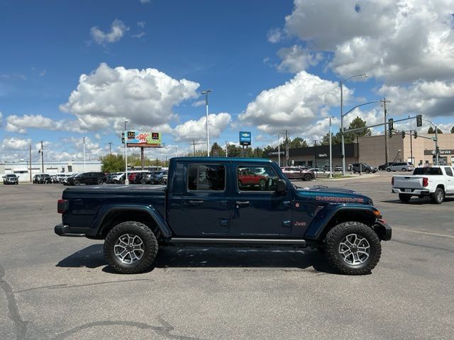 Used 2025 Jeep Gladiator Mojave AWD/4WD image 2