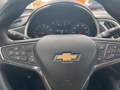 Used 2024 Chevrolet Malibu LT image 16
