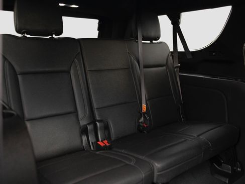 Used 2023 Chevrolet Suburban Z71 w/ Max Trailering Package image 18