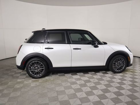 New 2026 MINI Cooper 4-Door Hardtop image 4