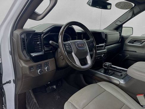 Used 2024 GMC Sierra 1500 SLT w/ SLT Premium Package AWD/4WD image 10