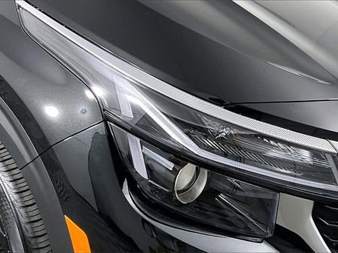Certified 2026 Kia Seltos EX w/ EX Sunroof Package image 31